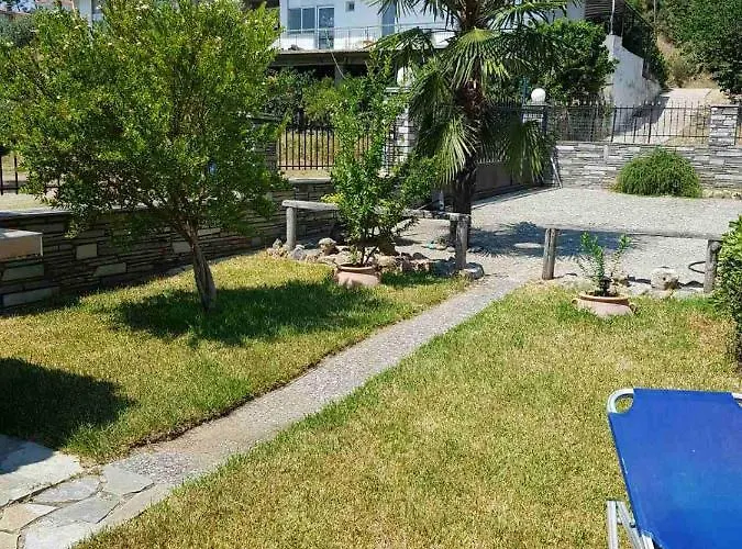 Lemon Flowers Apartments